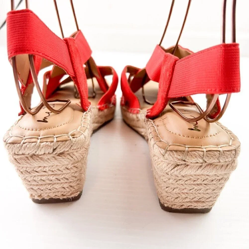 Me Too Casey Mini-Wedge Textile Criss Cross Open Toe Red Sandal Womens Size 8M
